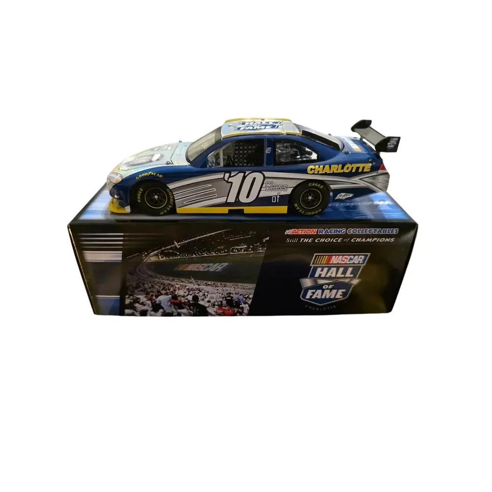 Junior Johnson NASCAR Hall of Fame 2010 Action Platinum 1:24 1 of 756